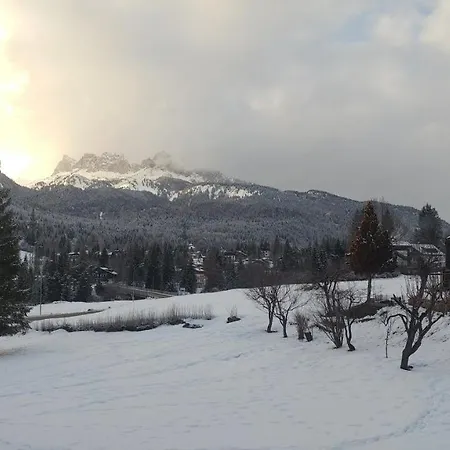 Miramonti - Con Balcone Con Vista Sulle Dolomiti بوركا دي كادوري
