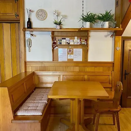 Miramonti - Con Balcone Con Vista Sulle Dolomiti شقة بوركا دي كادوري